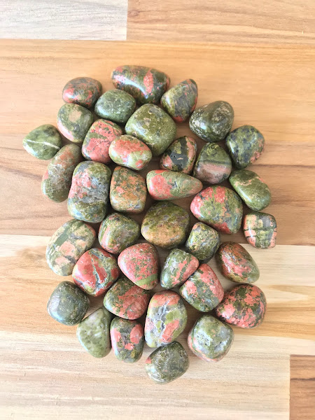 Rodado de Unakita Piedra para la absorción de energía en un centro vital