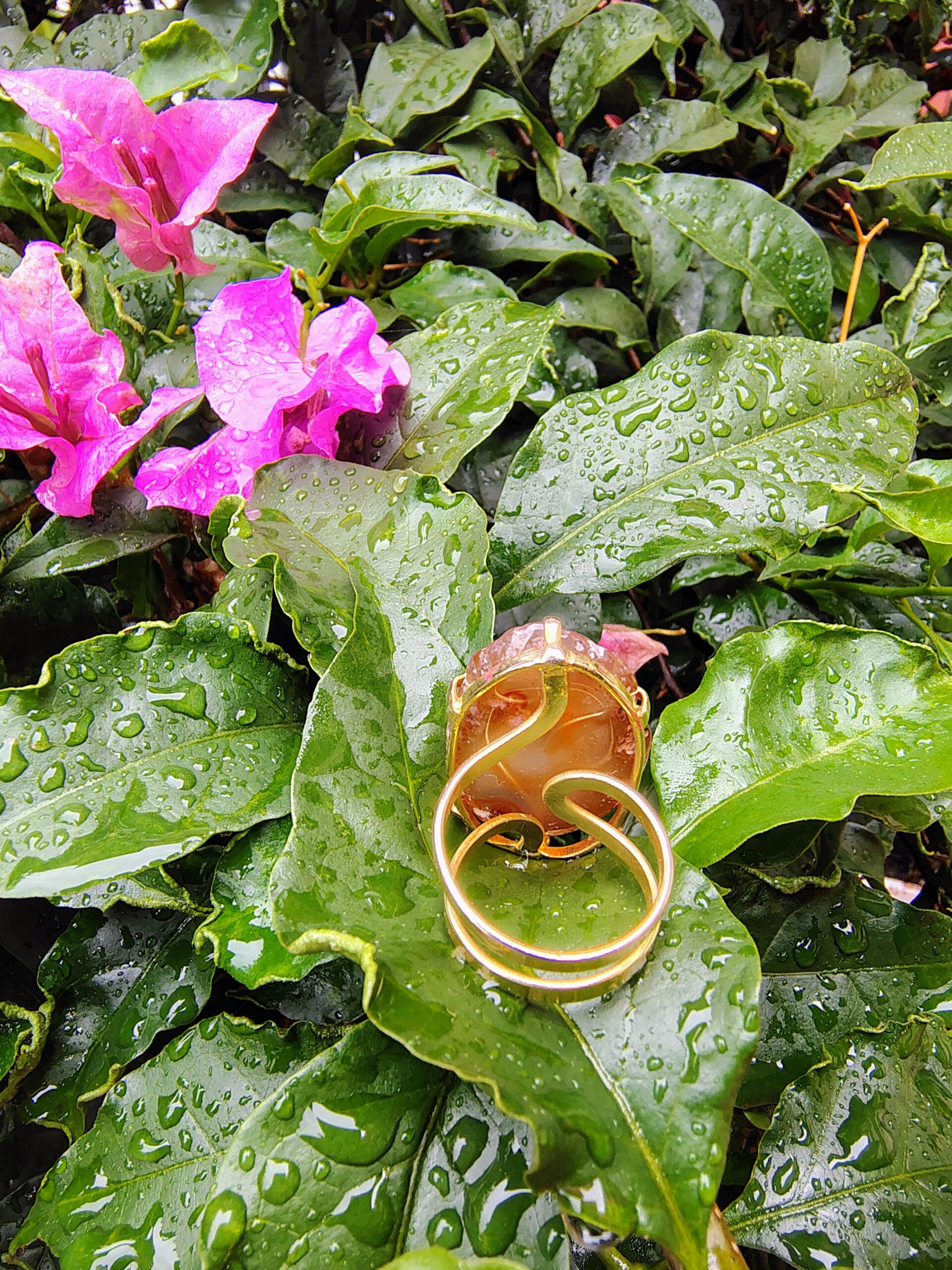 Anillo agatá ajustable.